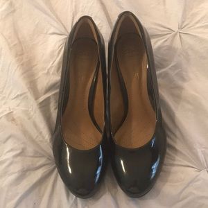 Clark’s Black Pumps